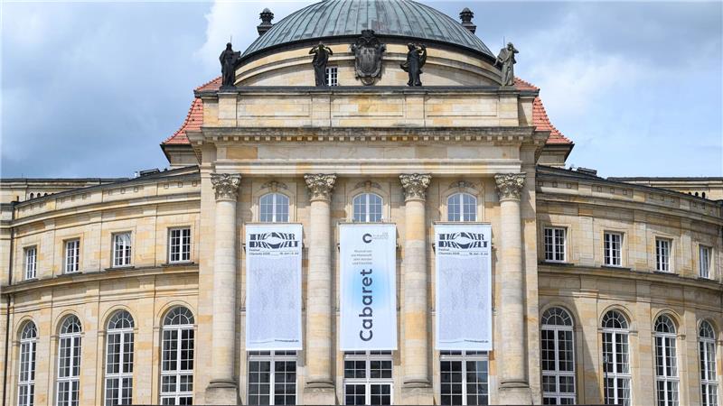 Zur Eröffnung im Chemnitzer Opernhaus ist das Musiktheaterstück „Split Tooth: Saputjiji“ der Kanadierin Tanya Tagaq zu erleben.  