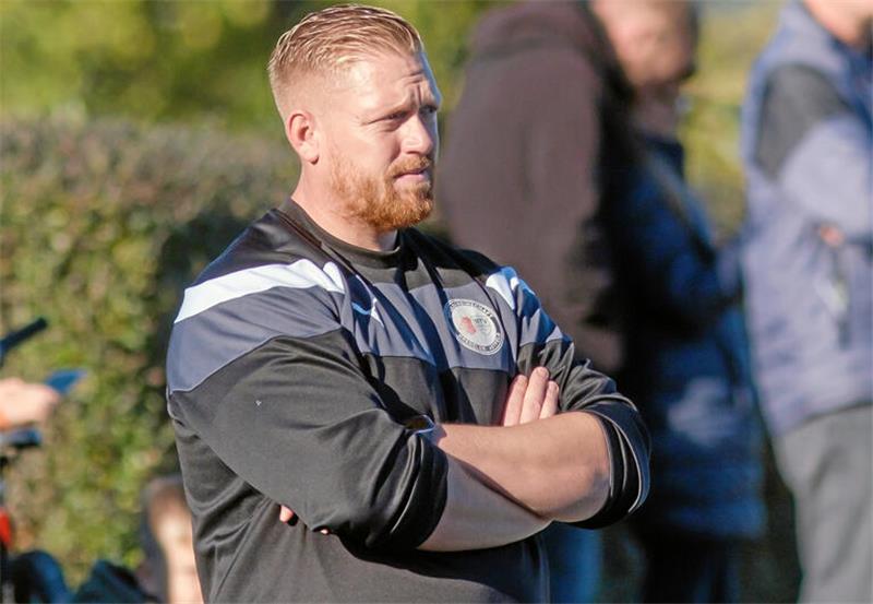 Bekannte Gesichter gefragt: Zwei Vereine klären Trainerfrage Zurück an der Linie: Daniel Stolte gibt bei der SG Bredelem/Astfeld sein Comeback.