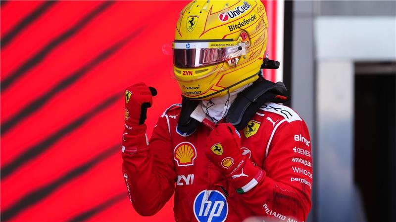 Mit Mittelfinger: Hamilton fordert Antonelli zum Titelduell Zurück an der Spitze: Lewis Hamilton hat plötzlich wieder Titelhoffnungen.