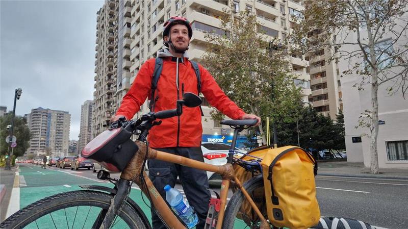 Per Rad zum Klimagipfel: Deutscher fährt 110 Tage nach Baku Zurück soll es mit Bus oder Zug gehen.
