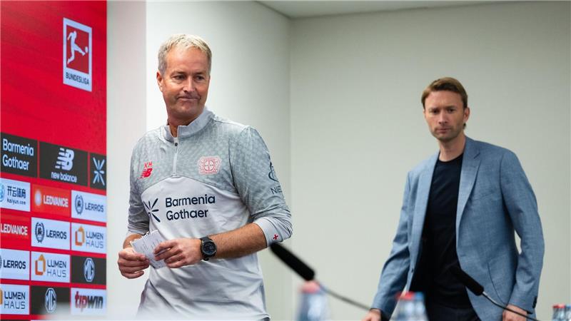 Zusammenarbeit endet: Hjulmand und Bayers Sportchef Rolfes. (Archivbild)