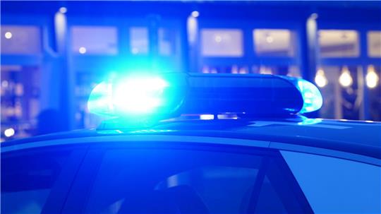Zwei 17-Jährige werden bei einer Auseinandersetzung vor einer Disco verletzt. (Symbolbild)