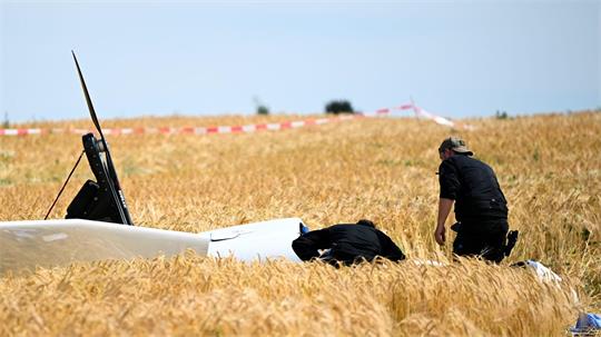 Zwei Menschen starben bei dem absturz-