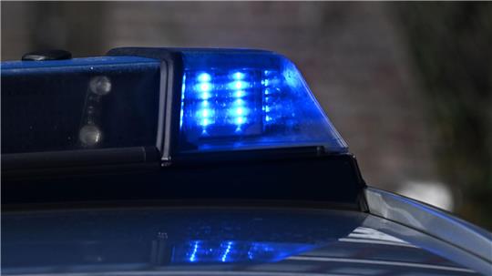 Zwei Menschen wurden in Hagen am Teutoburger Wald nach einem Auffahrunfall leicht verletzt. (Symbolbild)