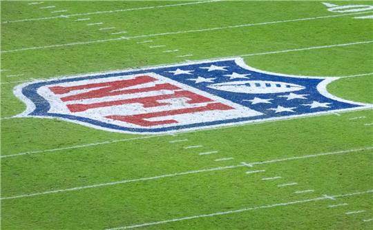 Zwei NFL-Spiele in Frankfurt: Chiefs gegen Dolphins und Patriots gegen Colts.