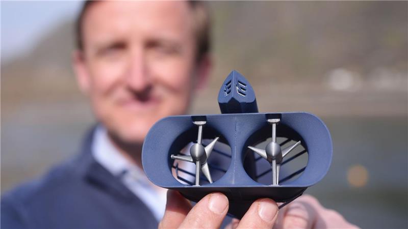 Wie „Energyfische“ Strom in Flüssen produzieren können Zwei Turbinen drehen sich durch die Strömung des Flusses. (Archivbild)