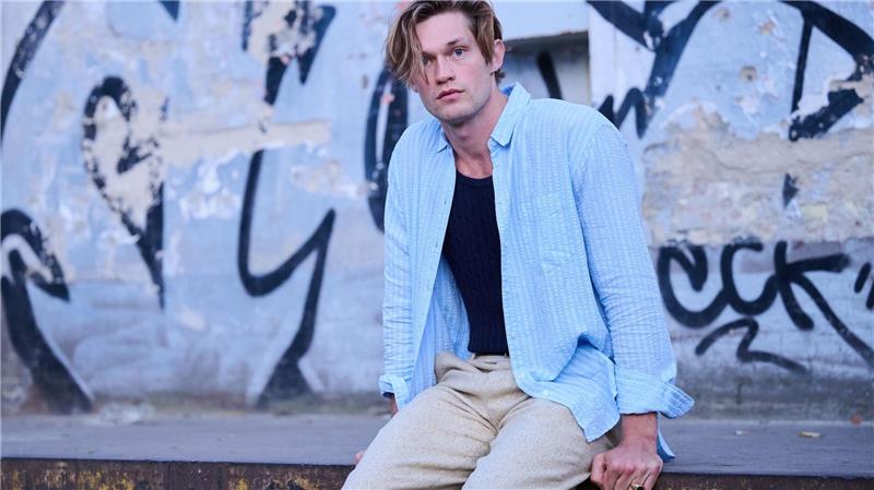 Smarter Weltstar aus Köln: Damian Hardung aus „Maxton Hall“ Zweites Staatsexamen in der Tasche: Bald kann sich Hardung Arzt nennen.