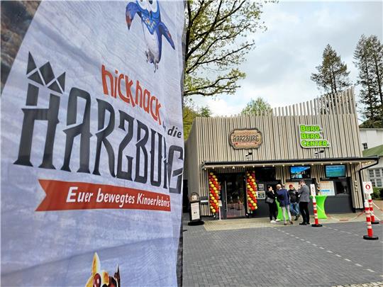Zwischen Kurpark und Burgberg steht das neue Burgbergcenter mit seinem Kino „Hick Hack um die Harzburg“, das täglich von 10 bis 17.30 Uhr geöffnet hat. Foto: Exner