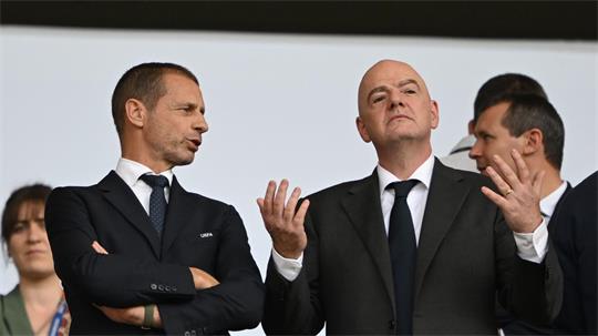 Zwischen UEFA- und FIFA-Führung tobt ein Machtkampf. (Archivbild) 
