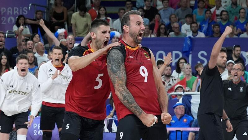 „Traurigkeit, Leere“: Volleyballer verlieren Olympia-Krimi Zwischenzeitlich kontrollierte Deutschland das Spiel.