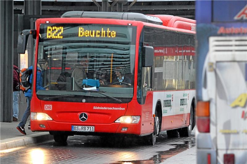 <p>Aus dem Rennen: Die Bahntochter RBB, die bisher den Großteil des regionalen Busverkehrs im Landkreis Goslar betrieben hat, verliert den Auftrag für 17 Harzer Linien an die junge Harz-Bus-Gesellschaft. Foto: Epping</p>