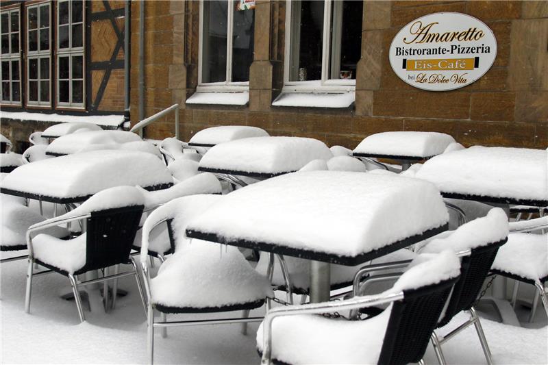 <p>Bis man das süße Leben in warmer Frühlingssonne genießen kann, dauert offenkundig noch etwas. Foto: Epping</p>