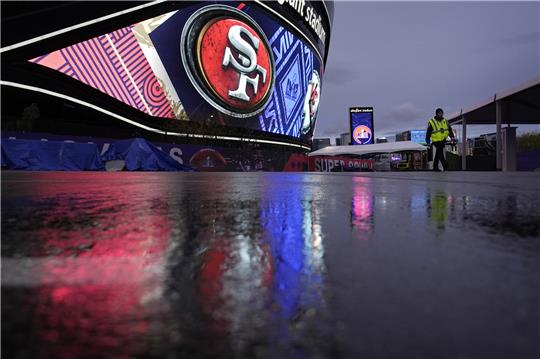 <p>Das Allegiant Stadium in Las Vegas. Hier wird der Super Bowl S<br>stattfinden. Foto: picture alliance/dpa/AP | John Locher</p>