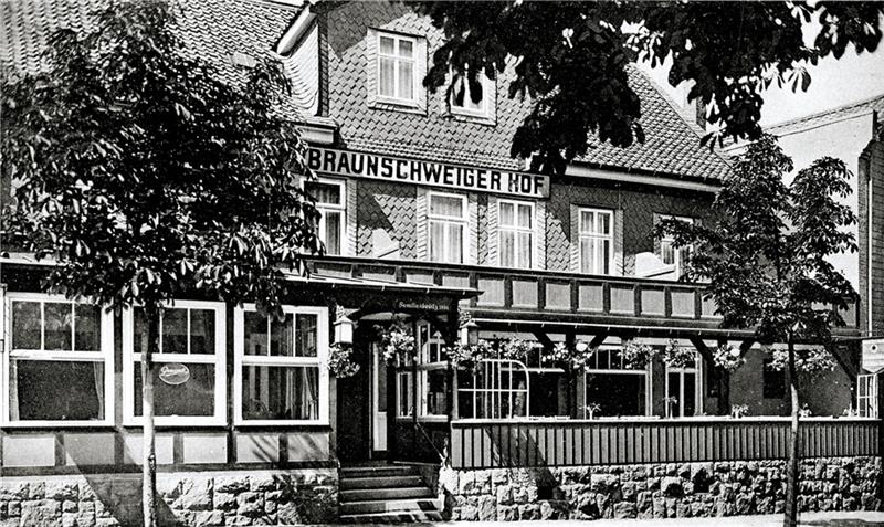 <p>Das Hotel „Braunschweiger Hof“, das Hermann Behnecke 1894 als Hotel „Stadt London“ erworben hatte. Fotos: Privat</p>