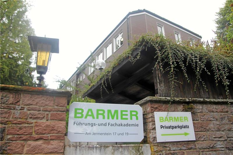 <p>Die Fach- und Führungsakademie der Barmer in Braunlage wird zum Jahresende geschlossen. Die Krankenkasse will das Gebäude-Ensemble nun verkaufen. Foto: Eggers</p>
