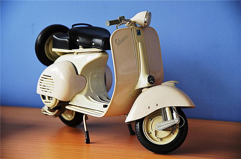 Gewonnen! Da wird der Hund in der Pfanne verrückt <p>Keine "Wespe" ist so populär wie der Vespa-Motorroller.</p>