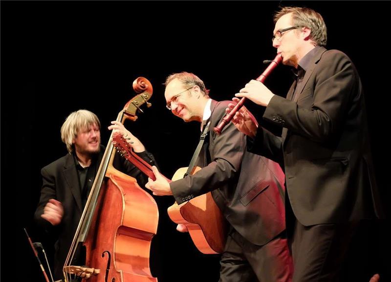 <p>Markus Conrads, Anto Karaulo und Tobias Reisige (v. li.) sind „Wildes Holz“. Im Kulturkraftwerk bieten sie am Wochenende zwei unterschiedliche Konzerte und ernten jeweils stehende, minutenlange Ovationen. Foto: Zietz</p>