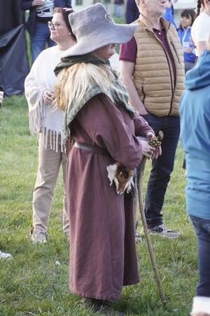 So fröhlich begrüßen die Bad Harzburger den Wonnemonat Mai ...und es gibt doch noch Menschen, die in Bad Harzburg verkleidet Walpurgis feiern.